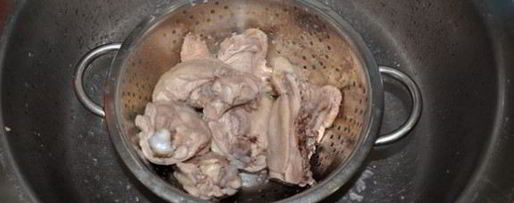 Шаг 2: мороженного куриного бульона