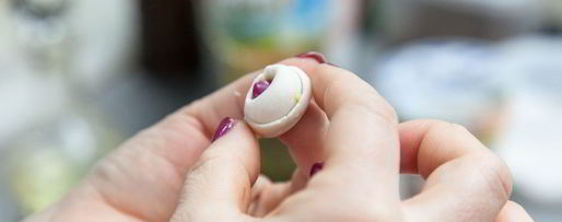 Шаг 2: наваристый бульон с мини-пельменями