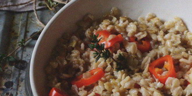 Рецепт овсяной каши на курином бульоне со сладким перцем и тимьяном