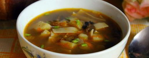 Шаг 8: супа с сушеными грибами и лапшой на курином бульоне