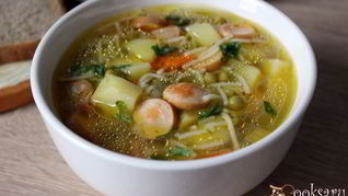 Рецепт Быстрого супа с сосисками, вермишелью и зеленым горошком