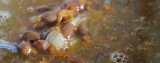 Шаг 4: фасолевого супа с охотничьими колбасками