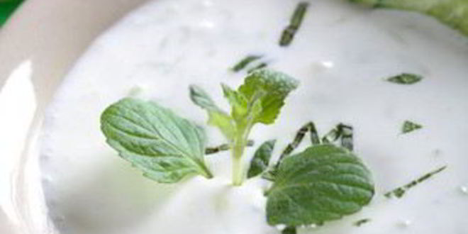 Рецепт белого гаспачо с виноградом и огурцами