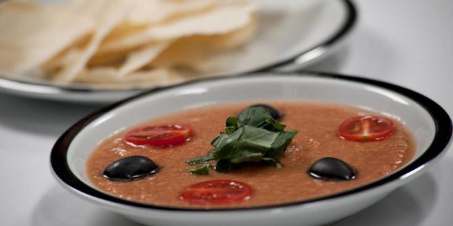 Рецепт гаспачо с пшеничными чипсами