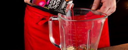 Шаг 2: свекольного гаспачо с козьим сыром