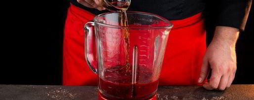 Шаг 3: свекольного гаспачо с козьим сыром