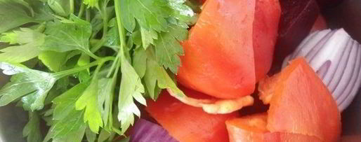 Шаг 1: свекольного гаспачо с петрушкой