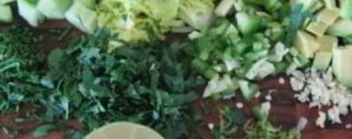 Шаг 1: зеленого гаспачо для сыроедов