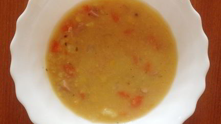 Рецепт Горохового супа с беконом и свиными ребрышками