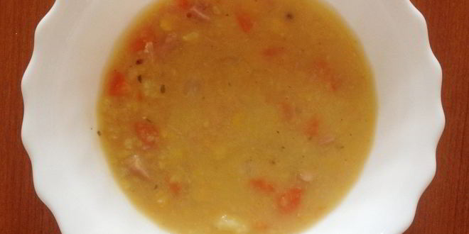 Рецепт горохового супа с беконом и свиными ребрышками