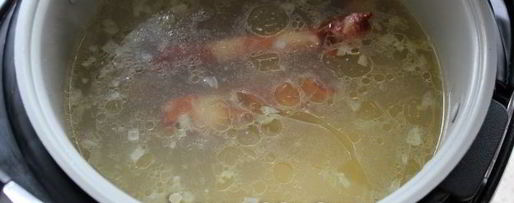 Шаг 11: горохового супа с копчеными ребрышками в мультиварке