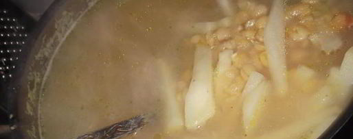 Шаг 3: горохового супа с копчеными свиными хрящиками