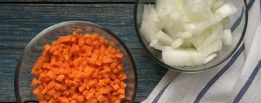 Шаг 3: наваристого горохового супа с уткой в хлебном горшочке