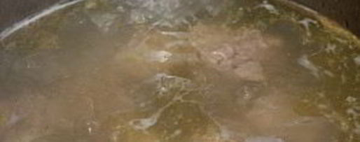 Шаг 1: супа горохового с сухариками