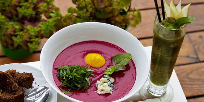 Рецепт холодного крема-супа из свеклы с щавелем