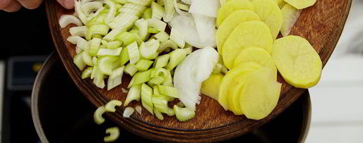 Шаг 3: холодного крема-супа из свеклы с щавелем