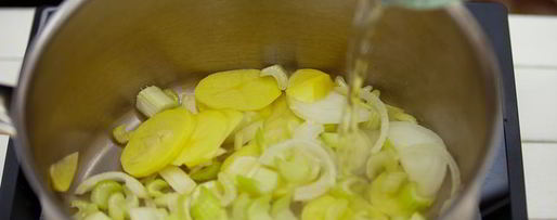 Шаг 4: холодного крема-супа из свеклы с щавелем