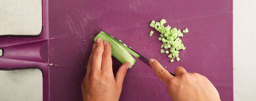 Шаг 3: холодного огуречного супа с лососем