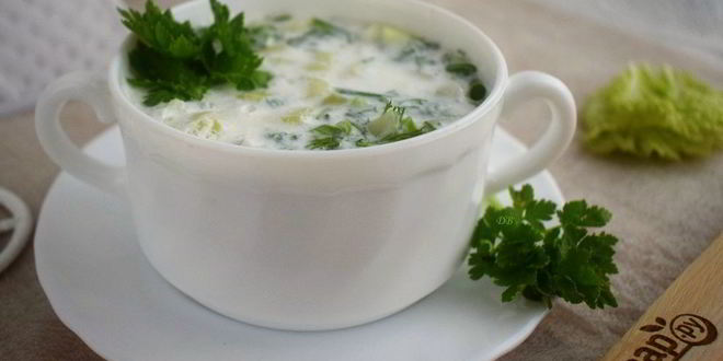 Рецепт холодного супа из кефира с огурцами и зеленью