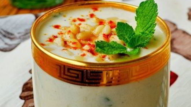 Рецепт Холодного супа-пюре из кольраби с яблоками и кедровыми орешками