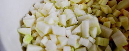 Шаг 2: холодного супа-пюре из кольраби с яблоками и кедровыми орешками