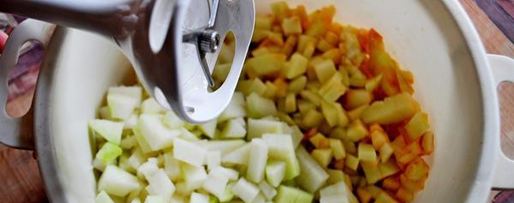 Шаг 2: холодного супа-пюре из кольраби с яблоками