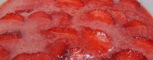 Шаг 4: клубнично-лимонного холодный суп с нежными клецками