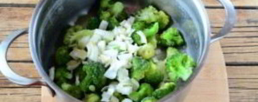 Шаг 1: крема-супа из брокколи для детей