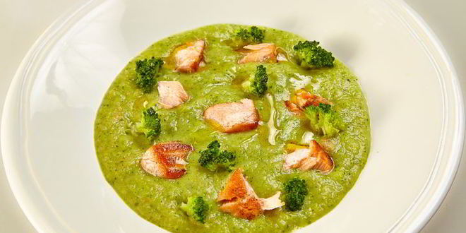 Рецепт крема-супа из брокколи с лососем