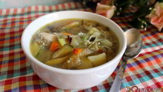 Рецепт Куриного супа с баклажанами и лапшой Зеленый чай