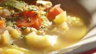 Рецепт Куриного супа с нежными клецками