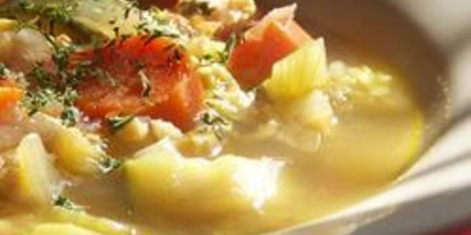 Рецепт куриного супа с нежными клецками