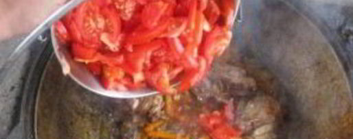 Шаг 2: лагмана на костре в казане