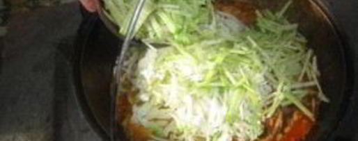 Шаг 4: лагмана на костре в казане