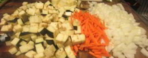 Шаг 2: лагмана с баклажанами