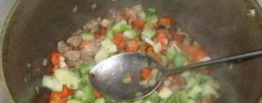 Шаг 2: лагмана с редькой