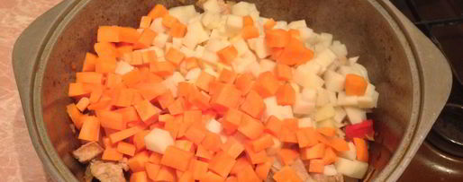 Шаг 4: лагмана с солеными огурчиками