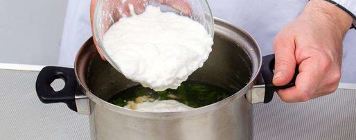 Шаг 3: кисломолочного супа со свекольной ботвой сарнапур