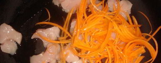 Шаг 1: молочного супа по-тайски с курочкой, креветками и помидорчиками черри