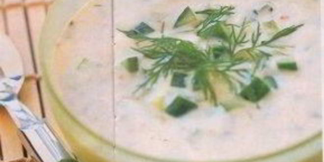 Рецепт молочного супа с йогуртом, огурцом и укропом