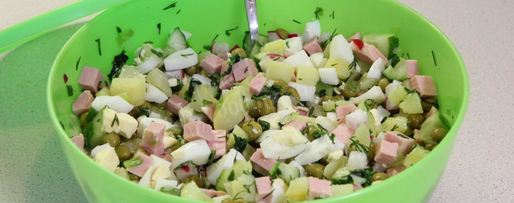 Шаг 3: классической окрошки на квасе с колбасой