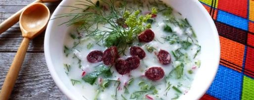 Шаг 2: окрошки на айране с охотничьими колбасками