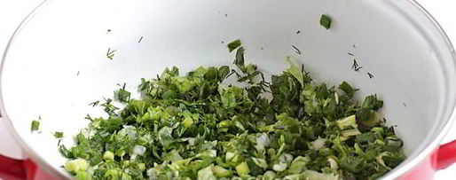 Шаг 2: окрошки на кефире с копченой курицей без картошки