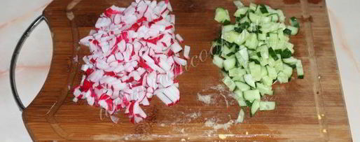 Шаг 3: окрошки на квасе с докторской колбасой