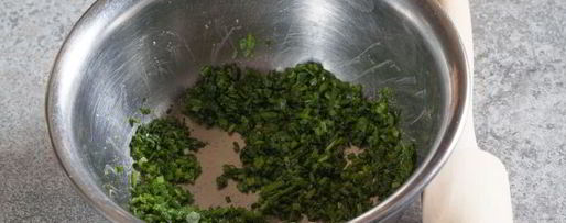 Шаг 5: окрошки на квасе с полукопченой колбасой