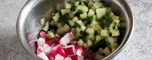 Шаг 7: окрошки на квасе с полукопченой колбасой