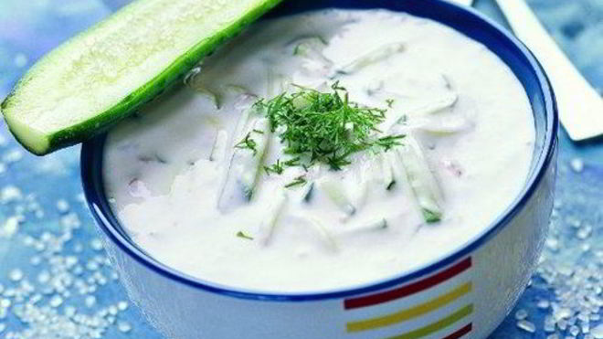 Рецепт Окрошки на сметане с грецкими орехами