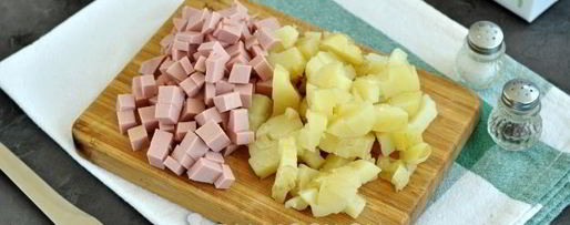 Шаг 4: окрошки с колбасой на айране