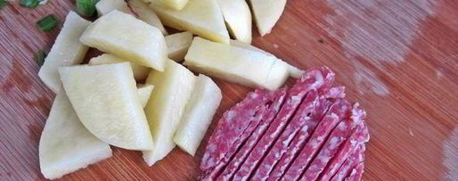 Шаг 2: окрошки с салями на йогурте