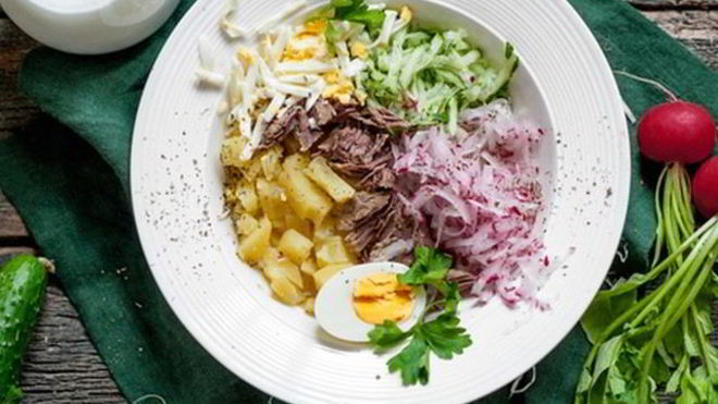 Рецепт Окрошки с сывороткой и перепелиными яйцами